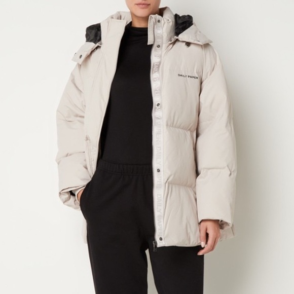 DAILY PAPER The Nicole Puffer in Nacreous Clouds Beige - Picture 2 of 15